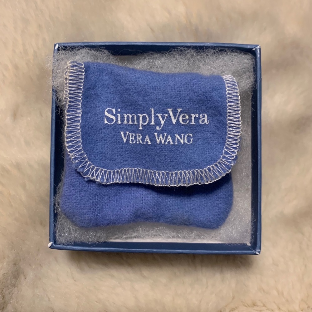 Simply Vera (Vera Wang)-white gold earrings - Picture 7 of 8